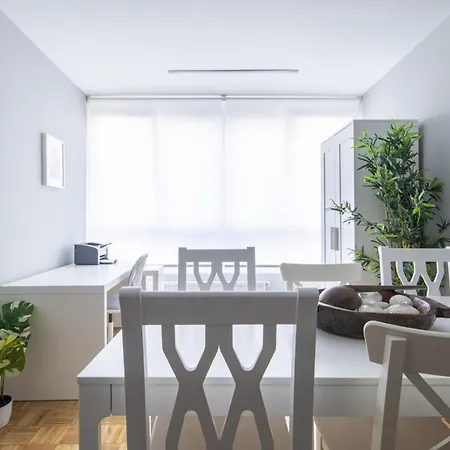 아파트 Apartamento En El Corazon De Vigo: 3 Habitaciones, Cocina Equipada, Smart Tv Y Estacionamiento Gratuito - Es-210-3