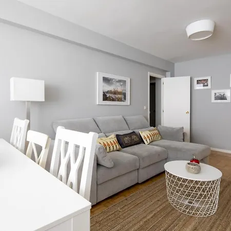 Apartamento En El Corazon De Vigo: 3 Habitaciones, Cocina Equipada, Smart Tv Y Estacionamiento Gratuito - Es-210-3 아파트 비고