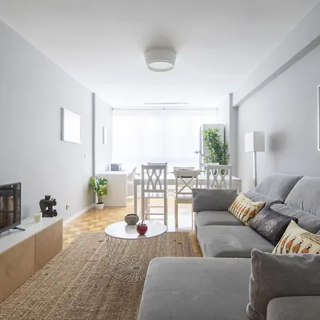 Apartamento En El Corazon De Vigo: 3 Habitaciones, Cocina Equipada, Smart Tv Y Estacionamiento Gratuito - Es-210-3 * 비고
