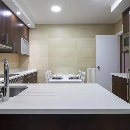 Apartamento En El Corazon De Vigo: 3 Habitaciones, Cocina Equipada, Smart Tv Y Estacionamiento Gratuito - Es-210-3 * 비고