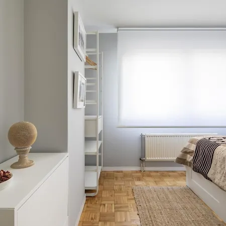 아파트 Apartamento En El Corazon De Vigo: 3 Habitaciones, Cocina Equipada, Smart Tv Y Estacionamiento Gratuito - Es-210-3