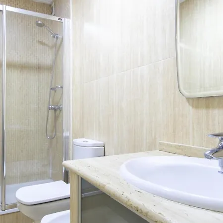 Apartamento En El Corazon De Vigo: 3 Habitaciones, Cocina Equipada, Smart Tv Y Estacionamiento Gratuito - Es-210-3 * 비고